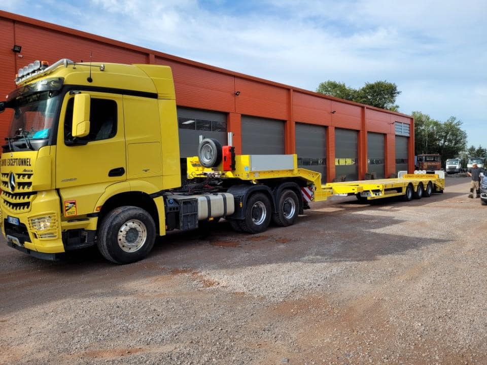 surbaissée et sur-mesure jaune sortie d'atelier